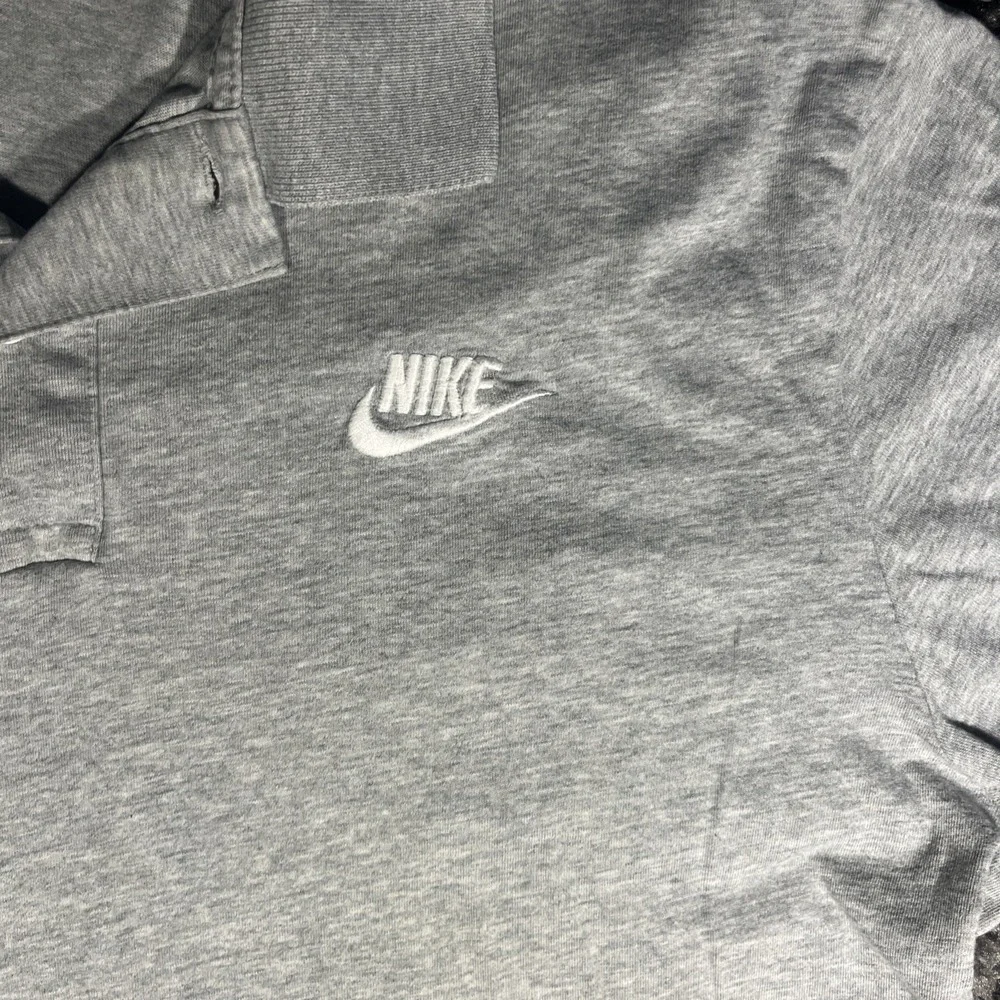 Nike‎ Men's Polo Medium , Gray Cotton, Two Button, Cuffed short sleeve Shirt